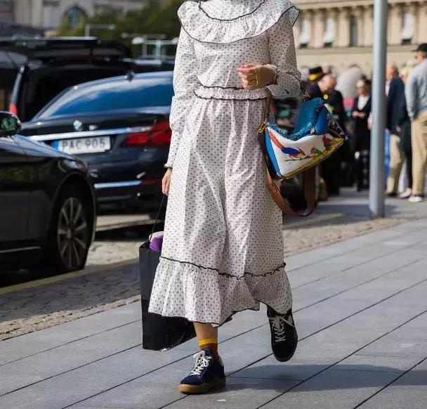 秋冬长筒竖条袜怎么搭配鞋子,和船袜一起搭配的鞋子有哪些