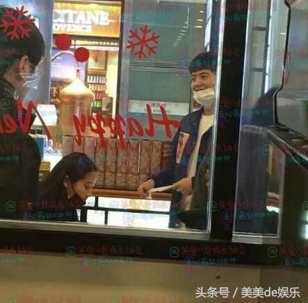 关晓彤几岁公开恋情的,关晓彤公布恋情时多大