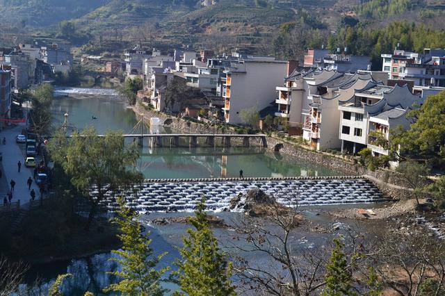 廊桥水乡，被誉为“桥的博物馆”，具有一定的*物文**研究价值！