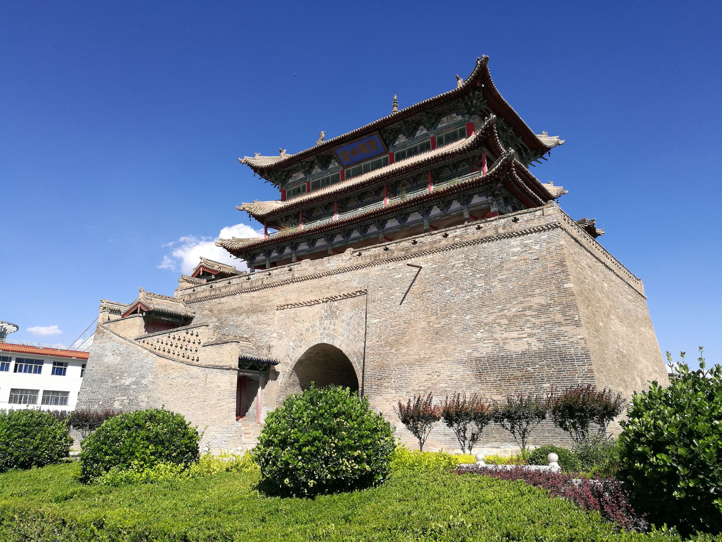 古丝绸之路西安钟楼,西安钟楼和钟鼓楼有什么区别呢