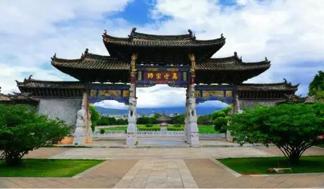 堵在路上别着急,堵在高速上不要慌