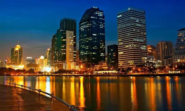 揭秘：真实的泰国人妖，昙花一现的美丽