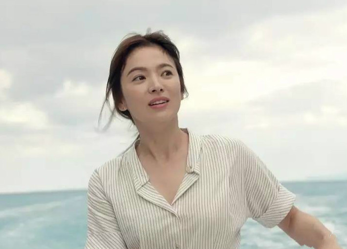 乔妹条纹衬衫价格多少,乔妹白衬衫