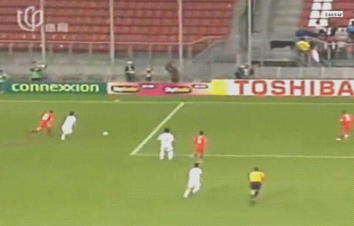 曾经比肩梅西的国足之星,梅西2005世青赛足球之星