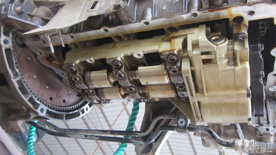 宝马320li发动机烧机油怎么修,宝马320i烧机油最佳解决方案