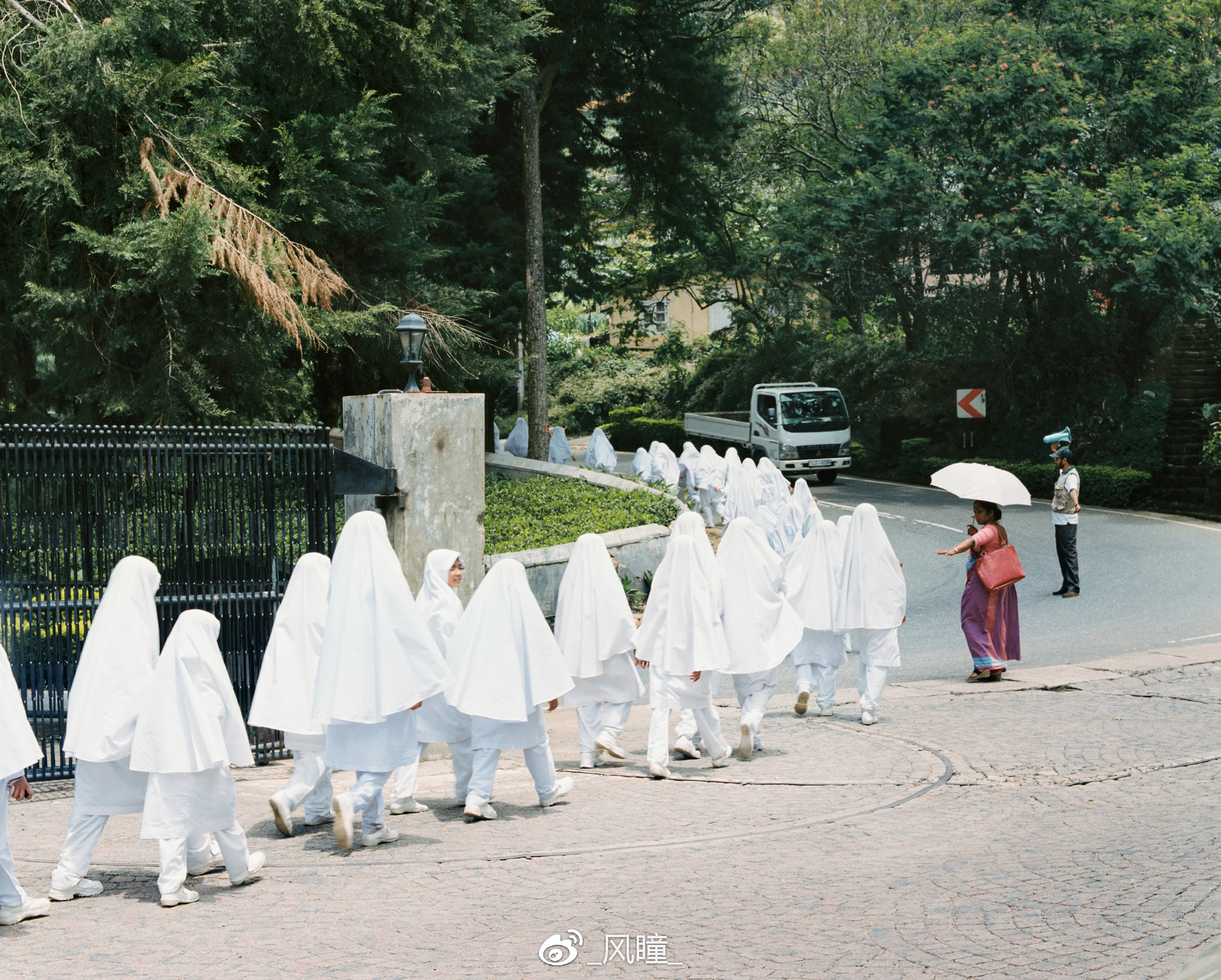 宾得67镜头在全幅上的表现,自带200mm镜头的数码相机