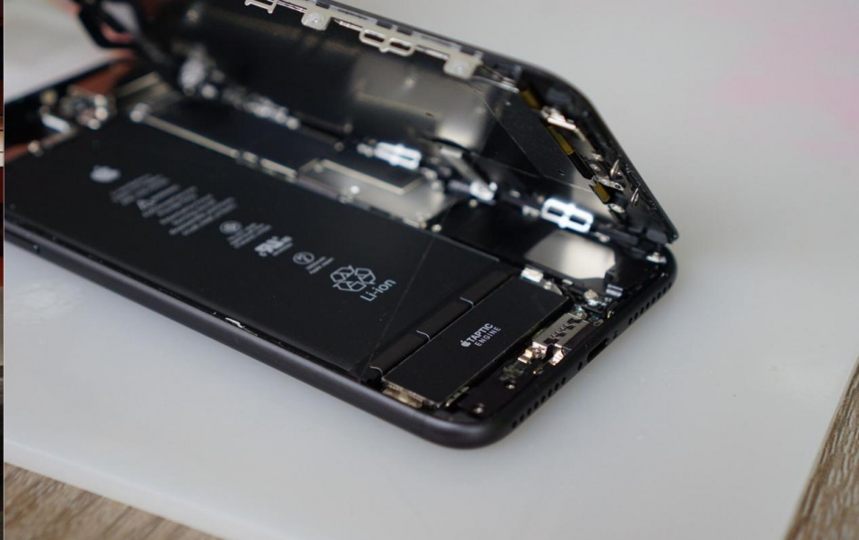 iphone8电池坏了怎么办,iphone8电池突然掉到1%