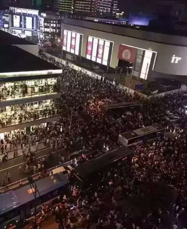 十一长假看摄影师拍的照片,五一小长假摄影图片大全