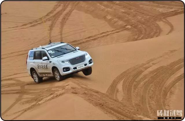 霸道越野测评,2020款3.5霸道沙漠越野视频