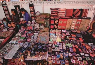 泰国拉差达火车头夜市攻略,泰国吃喝玩乐全攻略