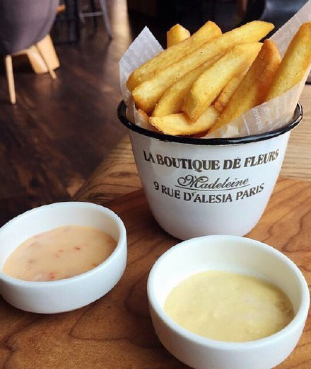 每个饥寒交迫的晚上，一块披萨就能让我荡漾