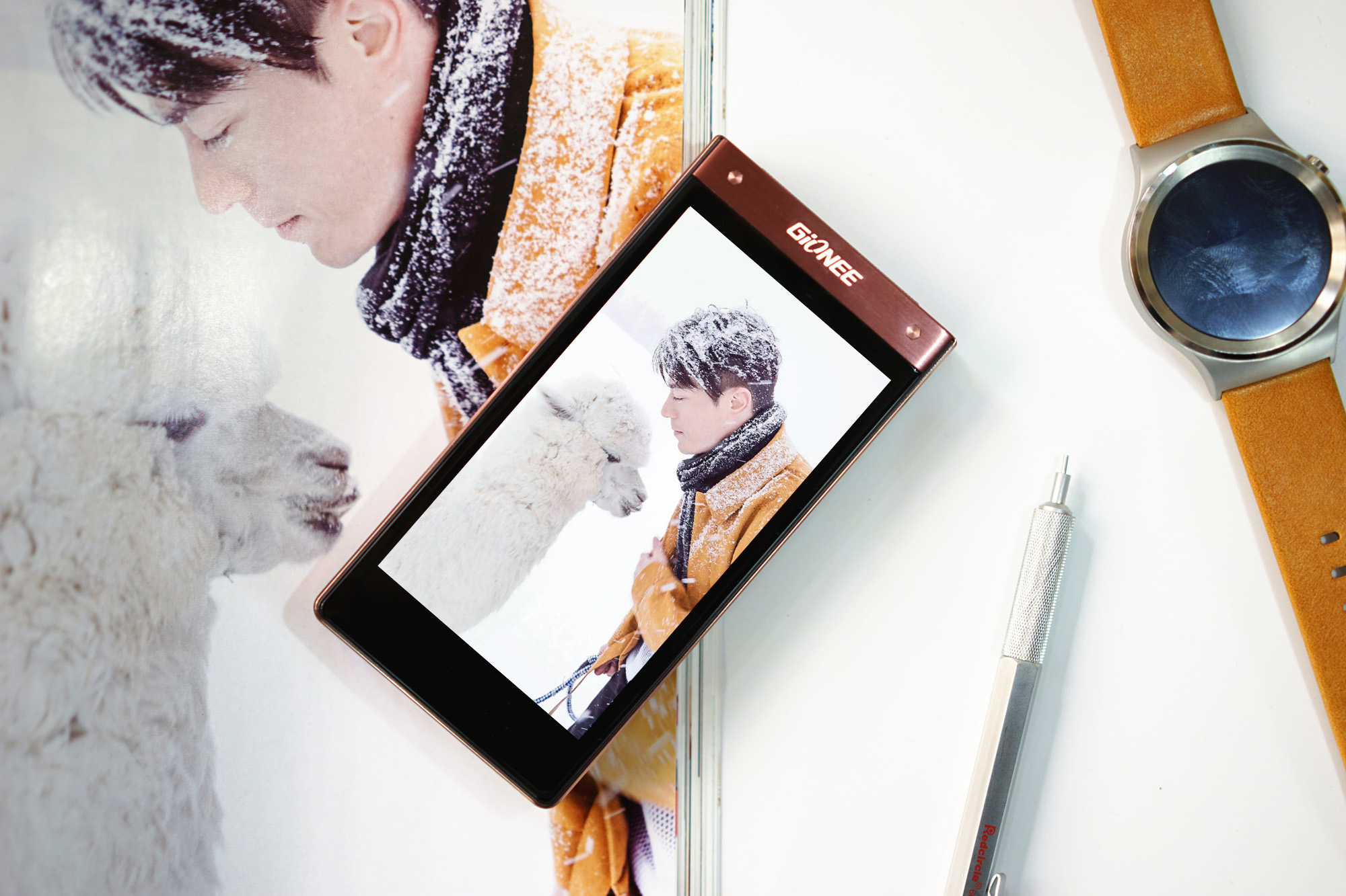 打破陈规翻转新时代：金立天鉴W909旗舰首评