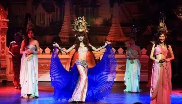 揭秘：真实的泰国人妖，昙花一现的美丽