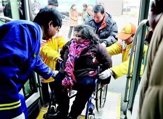 婊℃弧鐨勯兘鏄瘹鎰忓拰绂忓埄,90%鐨勬湰鍦颁汉閮戒笉鐭ラ亾鐨勯噸搴嗗喎鐭ヨ瘑