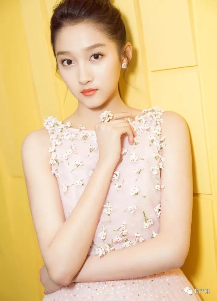 鹿晗和关晓彤现在是情侣吗,鹿晗和关晓彤是真情侣吗