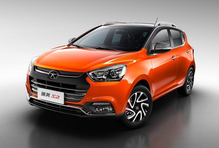 长安cs15最便宜多少钱,长安CS15和哈弗H1对比