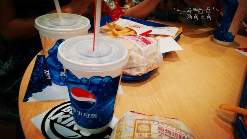 穿过云海后的美景,穿过云海看美景