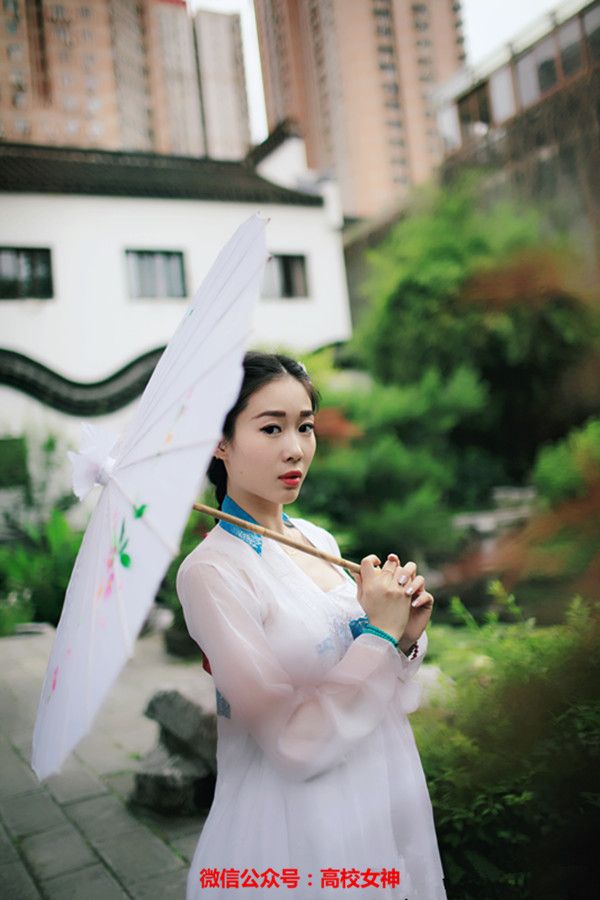 南京市十大女神，秀色可餐，章泽天能否当上市花？