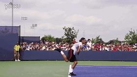 网球发球不流畅纠正办法,网球发球的纠正方法