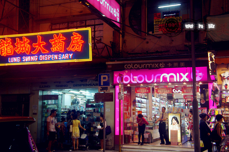 香港sasa的店和专柜的区别,香港sasa比专柜便宜的原因