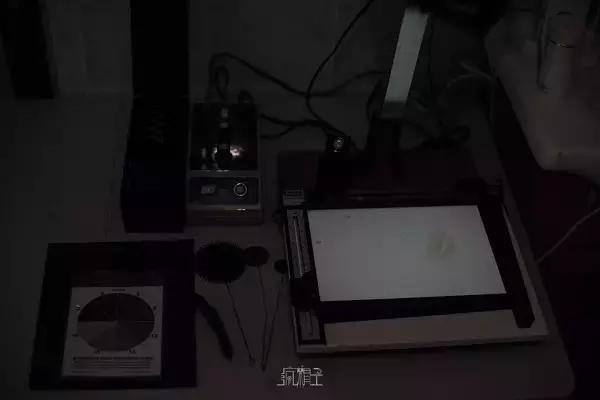 搏一搏，洗手间也能变暗房