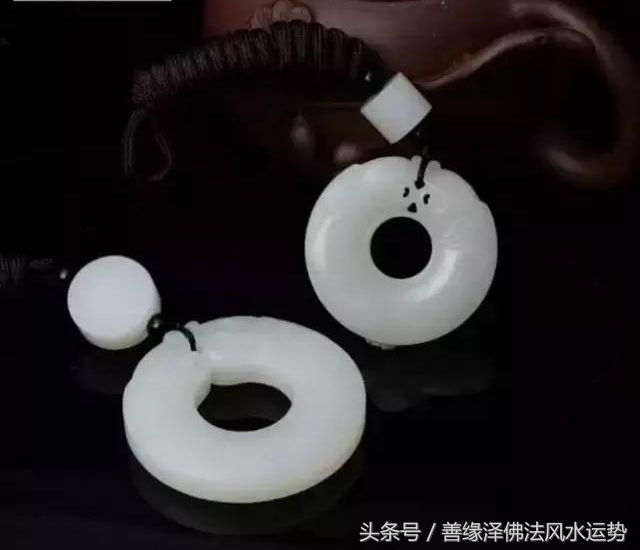 男生戴玉好还是女生戴玉好,男人戴玉好还是女人戴玉好