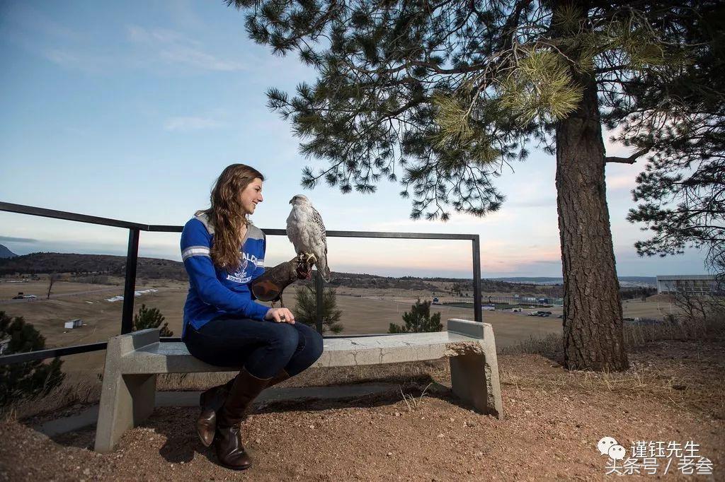 美国空军学院日常,美国空军学院女兵