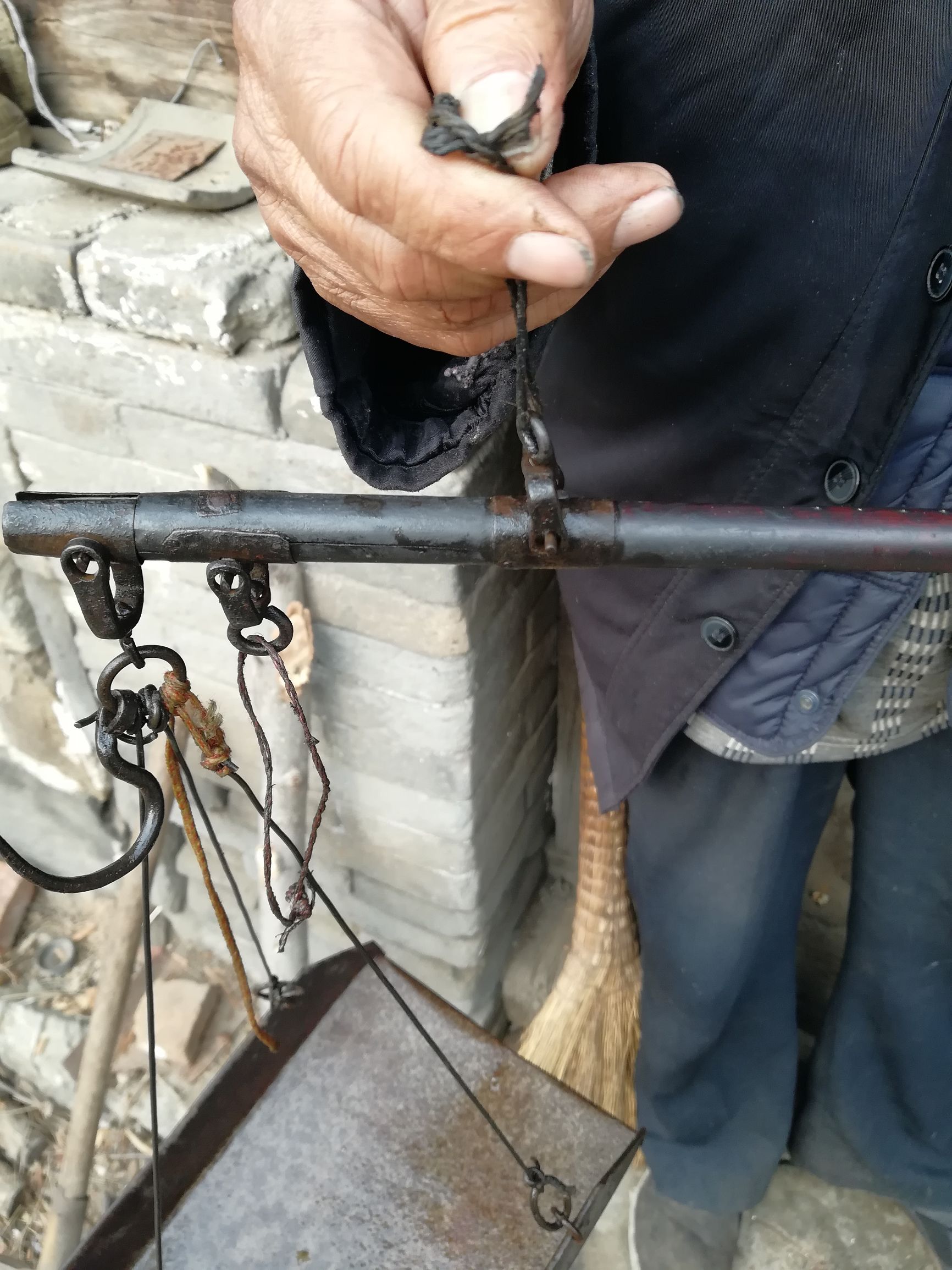 称杆子，你会看吗？86岁老爷爷教你如何读称