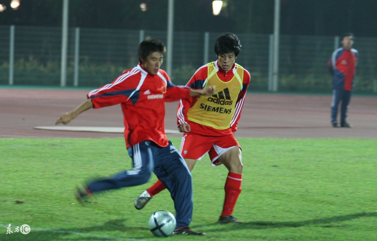 董方卓欧冠冠军合影,董方卓曼联比赛