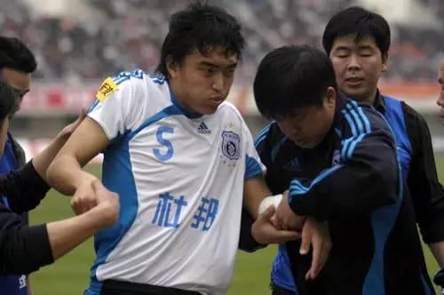 足球有多震撼,大连足球最震撼的视频