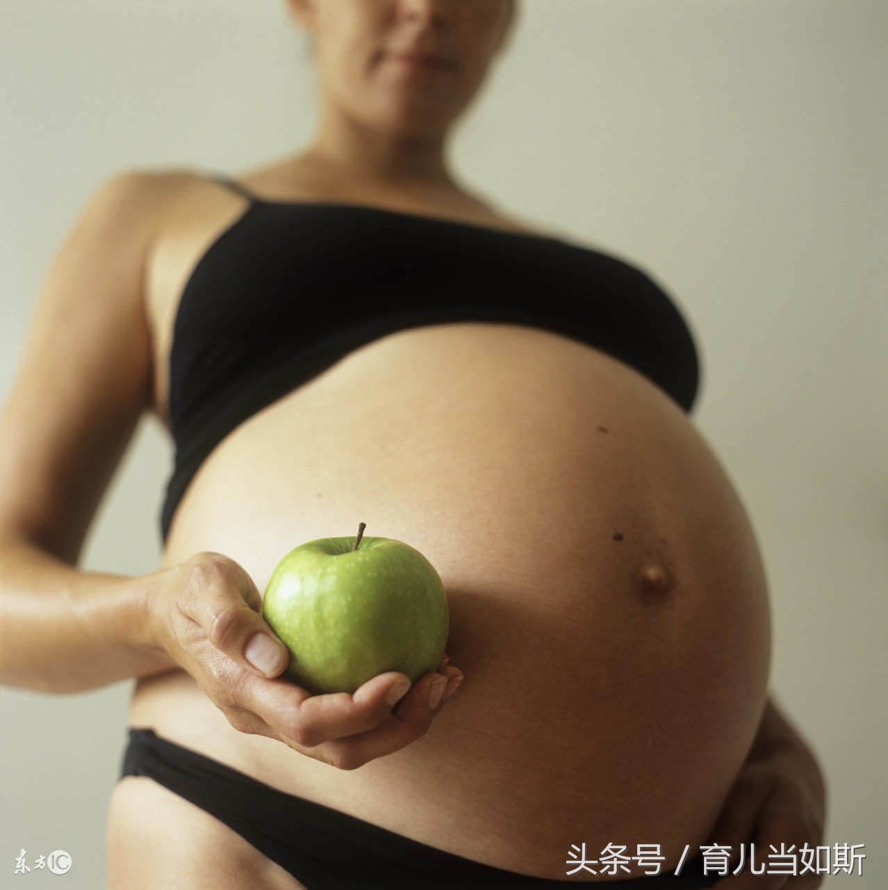 孕期腰痛得厉害是怎么回事,孕期腰痛怎么办快速缓解