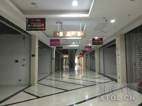 湘潭市车库改成门面,开发商车库变商铺