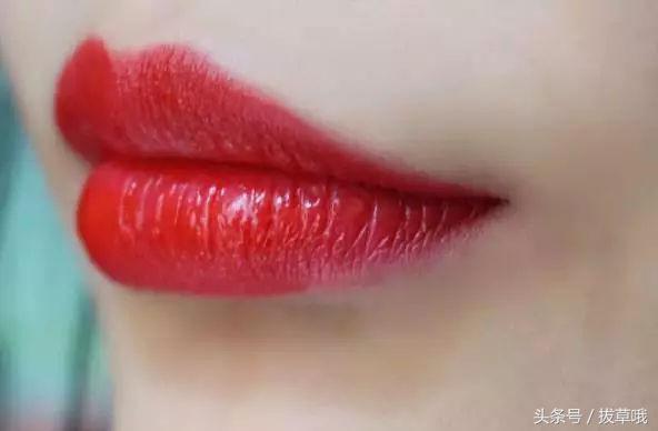 最经典好看的正红色口红款式,十款最好用的口红色号图