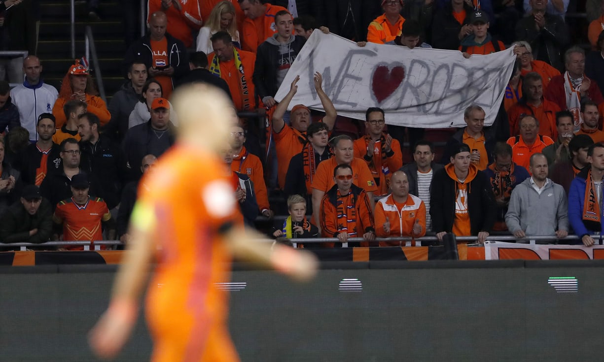 罗本14年错失单刀哭了,罗本人生最遗憾的一球