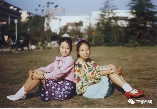 同框的袁泉气质太出挑,再次被袁泉的美惊艳到了