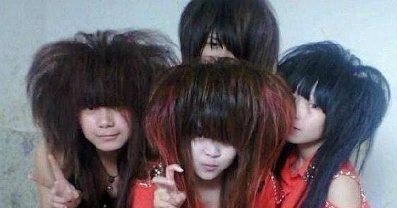 杀马特贵族与葬爱家族的最后决战,杀马特贵族走进去和跳进去的区别