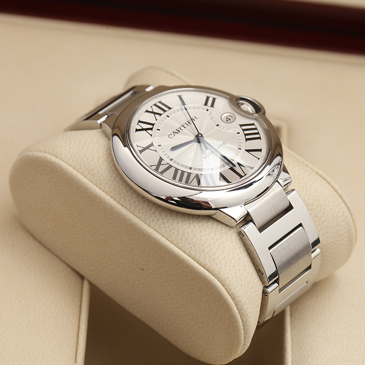 简约的风格也是成功男士的选择卡地亚CARTIER蓝气球W69012Z4