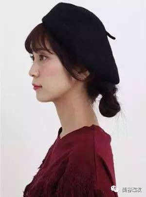 圆脸短发发型编发戴帽子发量多,披肩发编发中短发圆脸温柔