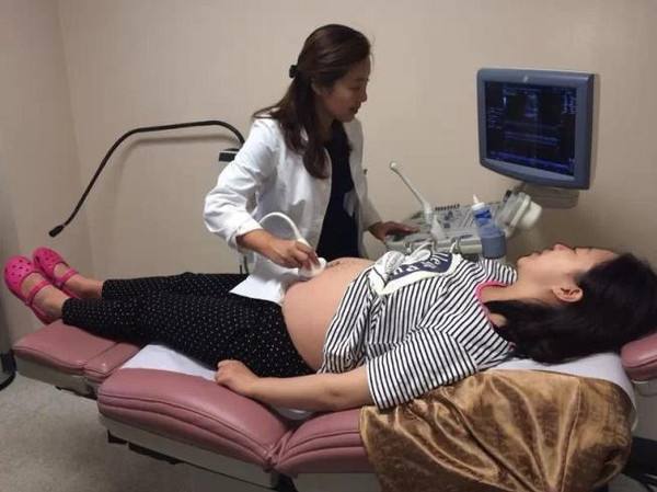 什么是胎儿窘迫啊,生产时胎儿宫内窘迫有后遗症吗