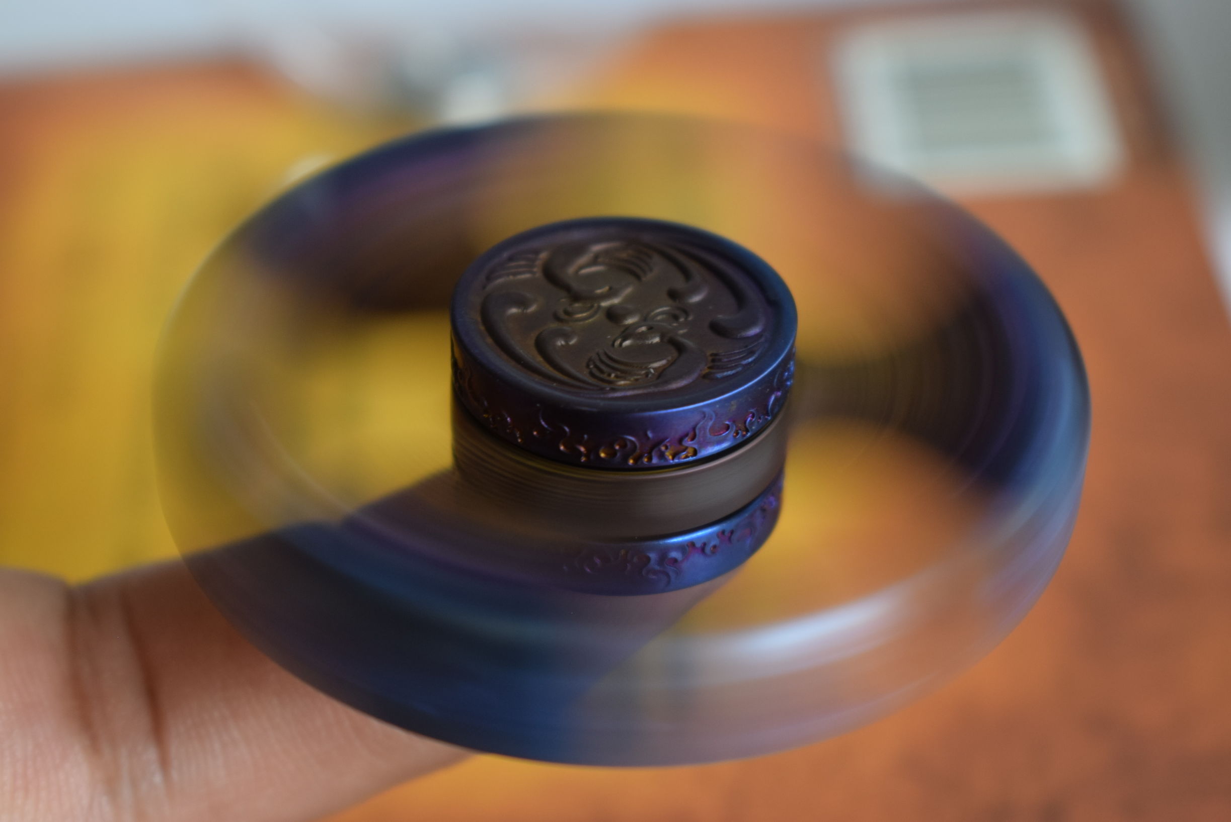 测评指尖陀螺飞花款,最好玩价格还很低的指尖陀螺