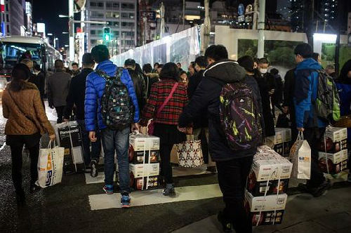 国内出境游要带多少钱香烟,出国旅游免税店香烟价格表