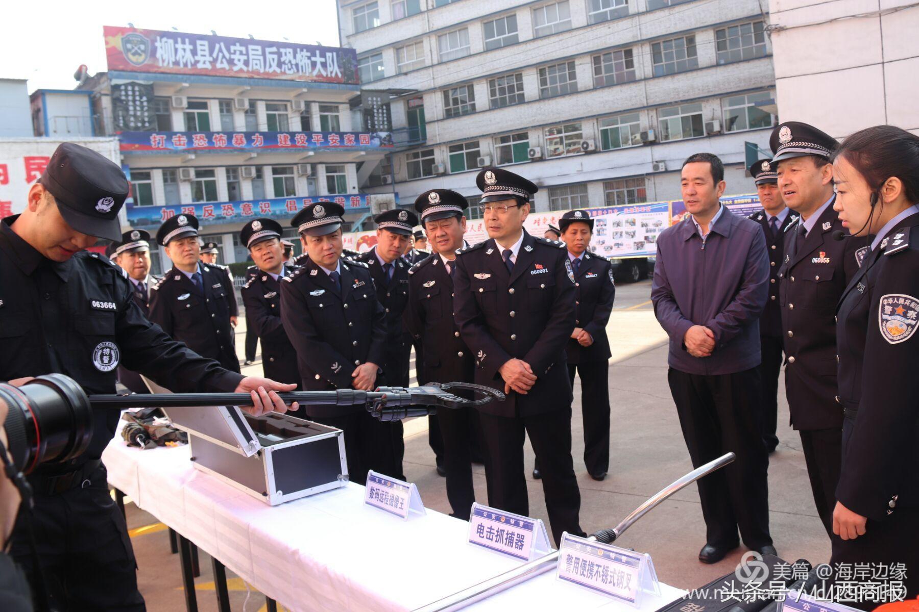 县公安局扎实开展警务实战大练兵,公安十九大忠诚保平安实战演练