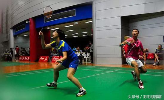 羽毛球双打十大必备经验,羽毛球双打如何提高自己的球路