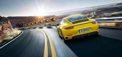 女司机开奥迪1小时就跑30多公里,女司机高速上开奥迪