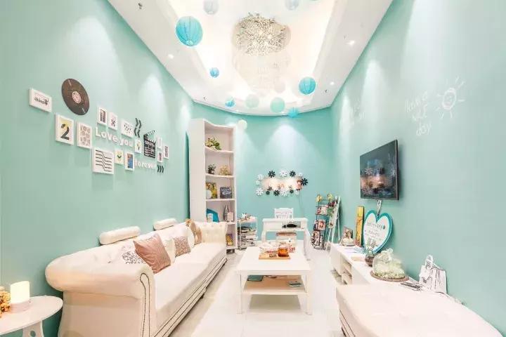 童话般Tiffany蓝！全球第1家抗衰门店落户天津！终于被我找到了！