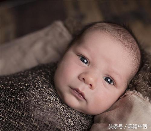 婴儿有斗鸡眼如何治疗,孩子斗鸡眼是怎么遗传的