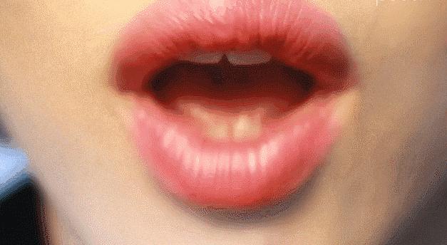 用TA一抹唇部就像打了玻尿酸！水光唇小心机有这么厉害？