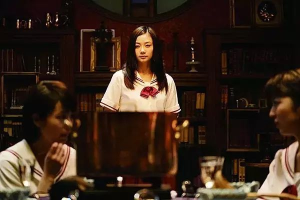 表面清纯其实心狠手辣的女人,外表清纯实则绿茶婊