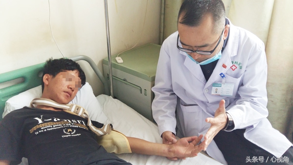 骨折后自行包中草药治疗,3个月后左腕部出现畸形