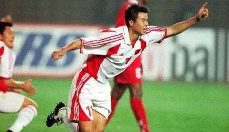 于根伟巅峰时盘带多强,于根伟过人射门一条龙视频